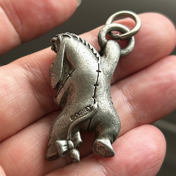 🖤Vtg Disney Eeyore pewter pendant - Picture 4 of 9